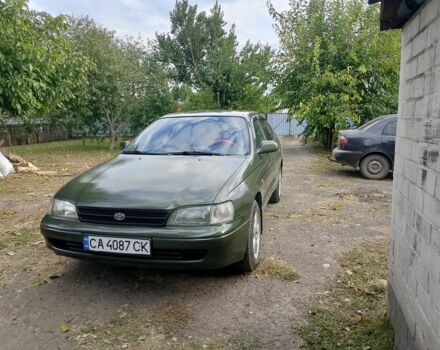 Зеленый Тойота Carina E, объемом двигателя 1.6 л и пробегом 200 тыс. км за 2100 $, фото 1 на Automoto.ua