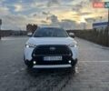Белый Тойота Corolla Cross, объемом двигателя 2 л и пробегом 56 тыс. км за 33300 $, фото 1 на Automoto.ua