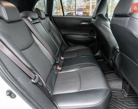 Белый Тойота Corolla Cross, объемом двигателя 2 л и пробегом 31 тыс. км за 35157 $, фото 6 на Automoto.ua