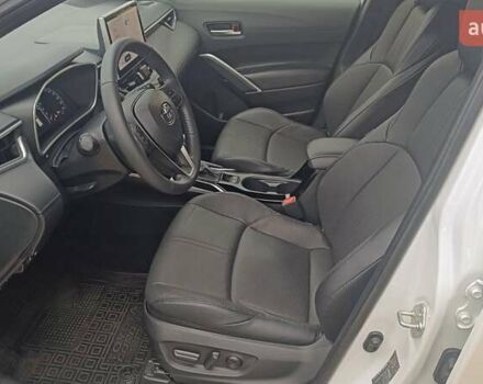 Белый Тойота Corolla Cross, объемом двигателя 1.99 л и пробегом 17 тыс. км за 36686 $, фото 10 на Automoto.ua