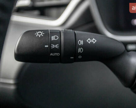 Белый Тойота Corolla Cross, объемом двигателя 2 л и пробегом 31 тыс. км за 35157 $, фото 25 на Automoto.ua