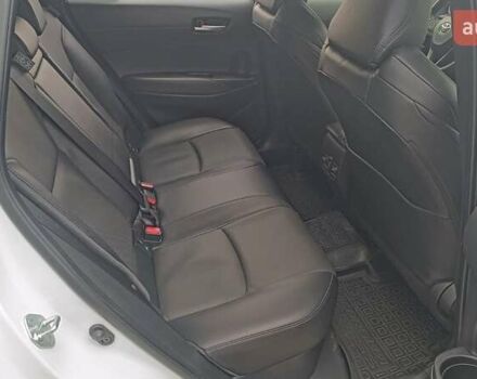 Белый Тойота Corolla Cross, объемом двигателя 1.99 л и пробегом 17 тыс. км за 36686 $, фото 6 на Automoto.ua