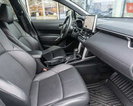 Белый Тойота Corolla Cross, объемом двигателя 2 л и пробегом 31 тыс. км за 35157 $, фото 5 на Automoto.ua