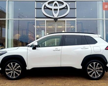 Белый Тойота Corolla Cross, объемом двигателя 1.99 л и пробегом 17 тыс. км за 36686 $, фото 2 на Automoto.ua