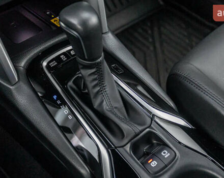 Белый Тойота Corolla Cross, объемом двигателя 2 л и пробегом 31 тыс. км за 35157 $, фото 31 на Automoto.ua