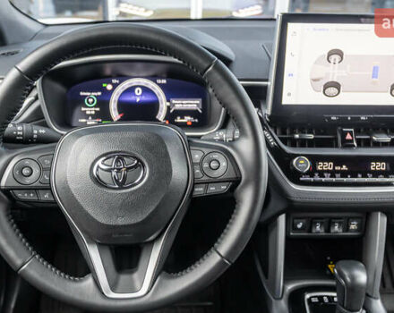 Белый Тойота Corolla Cross, объемом двигателя 2 л и пробегом 31 тыс. км за 35157 $, фото 8 на Automoto.ua