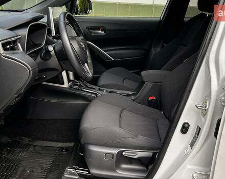 Белый Тойота Corolla Cross, объемом двигателя 1.99 л и пробегом 6 тыс. км за 34991 $, фото 12 на Automoto.ua