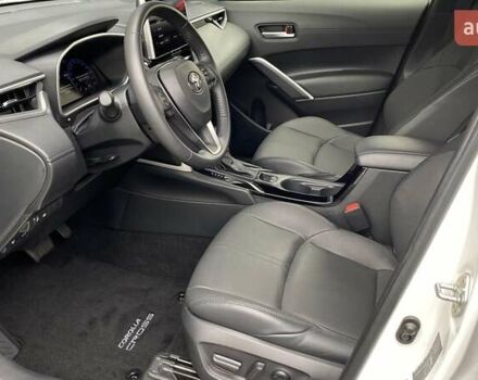 Білий Тойота Corolla Cross, об'ємом двигуна 2 л та пробігом 1 тис. км за 38750 $, фото 6 на Automoto.ua