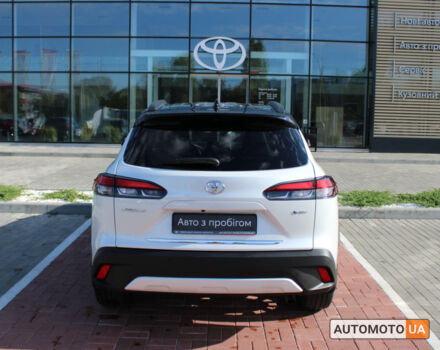 Белый Тойота Corolla Cross, объемом двигателя 2 л и пробегом 2 тыс. км за 38661 $, фото 6 на Automoto.ua