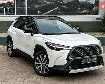 Белый Тойота Corolla Cross, объемом двигателя 1.99 л и пробегом 6 тыс. км за 34991 $, фото 2 на Automoto.ua
