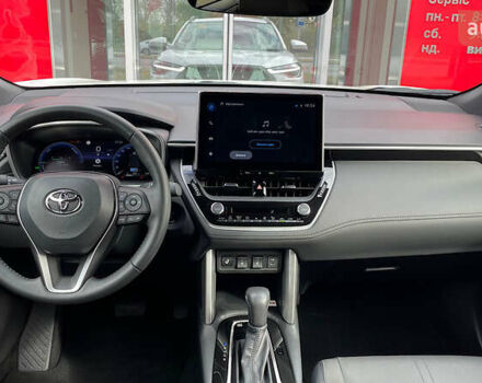 Белый Тойота Corolla Cross, объемом двигателя 2 л и пробегом 1 тыс. км за 39045 $, фото 7 на Automoto.ua