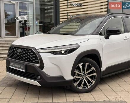 Білий Тойота Corolla Cross, об'ємом двигуна 2 л та пробігом 2 тис. км за 39378 $, фото 2 на Automoto.ua