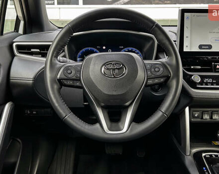 Белый Тойота Corolla Cross, объемом двигателя 1.99 л и пробегом 6 тыс. км за 34991 $, фото 16 на Automoto.ua