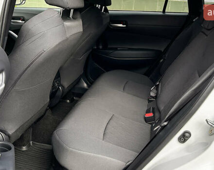 Белый Тойота Corolla Cross, объемом двигателя 1.99 л и пробегом 6 тыс. км за 34991 $, фото 11 на Automoto.ua