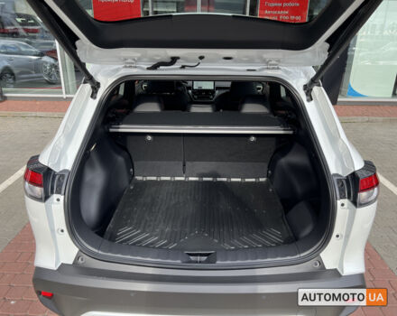 Белый Тойота Corolla Cross, объемом двигателя 2 л и пробегом 3 тыс. км за 39103 $, фото 6 на Automoto.ua