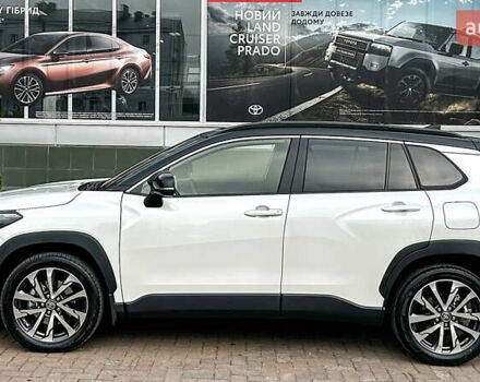Белый Тойота Corolla Cross, объемом двигателя 1.99 л и пробегом 6 тыс. км за 34991 $, фото 4 на Automoto.ua