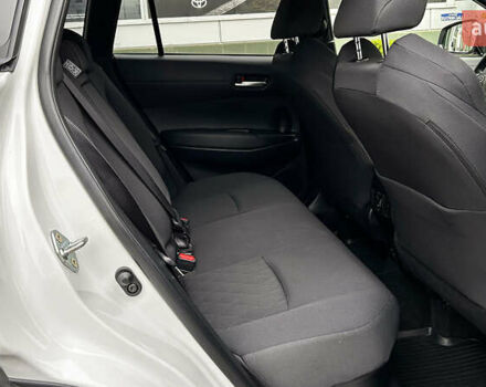 Белый Тойота Corolla Cross, объемом двигателя 1.99 л и пробегом 6 тыс. км за 34991 $, фото 10 на Automoto.ua