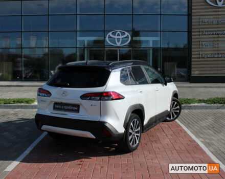 Белый Тойота Corolla Cross, объемом двигателя 2 л и пробегом 2 тыс. км за 38661 $, фото 7 на Automoto.ua