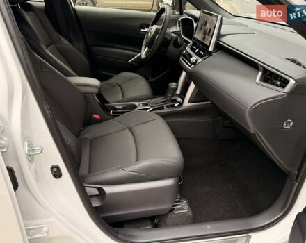 Білий Тойота Corolla Cross, об'ємом двигуна 2 л та пробігом 2 тис. км за 39378 $, фото 26 на Automoto.ua