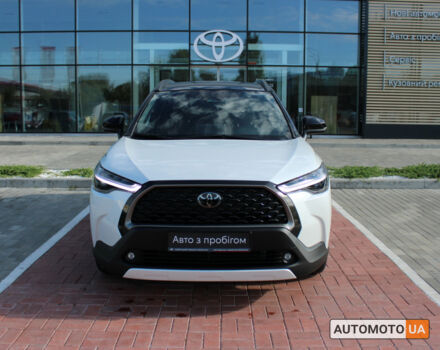 Белый Тойота Corolla Cross, объемом двигателя 2 л и пробегом 2 тыс. км за 38661 $, фото 1 на Automoto.ua