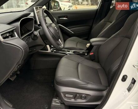 Білий Тойота Corolla Cross, об'ємом двигуна 2 л та пробігом 2 тис. км за 39378 $, фото 16 на Automoto.ua