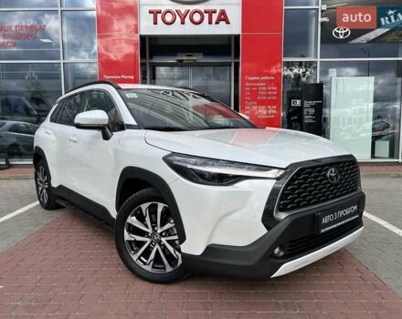 Белый Тойота Corolla Cross, объемом двигателя 2 л и пробегом 3 тыс. км за 39037 $, фото 2 на Automoto.ua