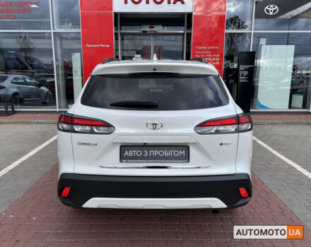 Белый Тойота Corolla Cross, объемом двигателя 2 л и пробегом 3 тыс. км за 39103 $, фото 5 на Automoto.ua