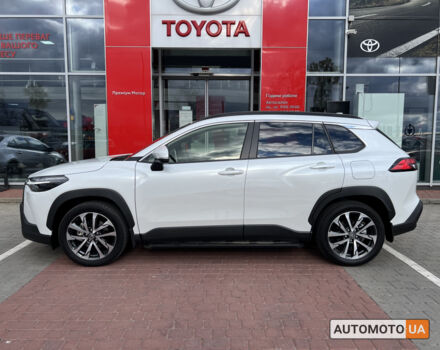 Белый Тойота Corolla Cross, объемом двигателя 2 л и пробегом 3 тыс. км за 39103 $, фото 4 на Automoto.ua