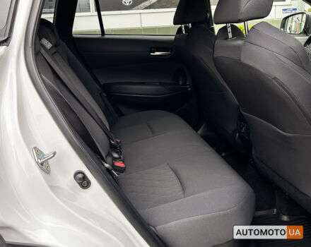 Белый Тойота Corolla Cross, объемом двигателя 2 л и пробегом 6 тыс. км за 35000 $, фото 11 на Automoto.ua