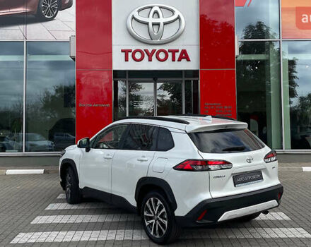 Белый Тойота Corolla Cross, объемом двигателя 2 л и пробегом 1 тыс. км за 39045 $, фото 1 на Automoto.ua