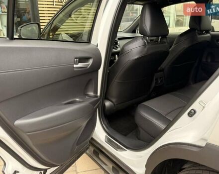 Білий Тойота Corolla Cross, об'ємом двигуна 2 л та пробігом 2 тис. км за 39378 $, фото 21 на Automoto.ua