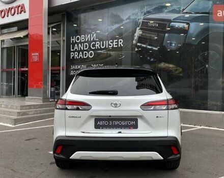 Білий Тойота Corolla Cross, об'ємом двигуна 2 л та пробігом 1 тис. км за 38750 $, фото 3 на Automoto.ua
