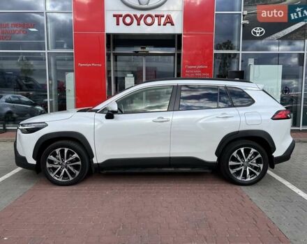 Белый Тойота Corolla Cross, объемом двигателя 2 л и пробегом 3 тыс. км за 39037 $, фото 3 на Automoto.ua