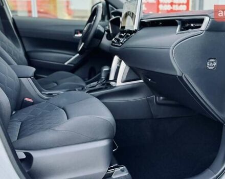 Белый Тойота Corolla Cross, объемом двигателя 2 л и пробегом 1 тыс. км за 39546 $, фото 5 на Automoto.ua