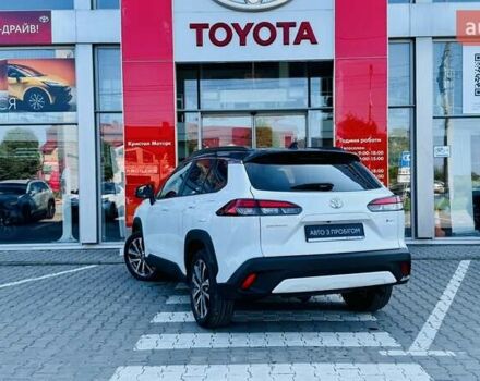 Белый Тойота Corolla Cross, объемом двигателя 2 л и пробегом 1 тыс. км за 39546 $, фото 1 на Automoto.ua