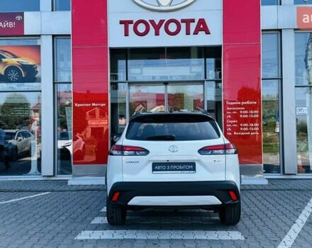 Белый Тойота Corolla Cross, объемом двигателя 2 л и пробегом 1 тыс. км за 39546 $, фото 3 на Automoto.ua