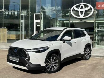 Тойота Corolla Cross 2023 в Киеве на Automoto.ua Белый Тойота Corolla Cross, объемом двигателя 2 л и пробегом 17 тыс. км за 36749 $, фото 1 на Automoto.ua