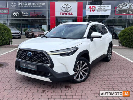 Тойота Corolla Cross 2023 в Хмельницком на Automoto.ua Белый Тойота Corolla Cross, объемом двигателя 2 л и пробегом 37 тыс. км за 33800 $, фото 1 на Automoto.ua