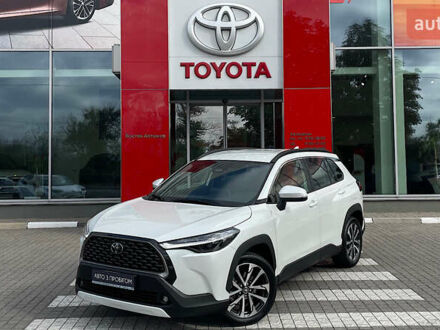 Белый Тойота Corolla Cross, объемом двигателя 2 л и пробегом 1 тыс. км за 39045 $, фото 1 на Automoto.ua