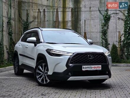 Белый Тойота Corolla Cross, объемом двигателя 2 л и пробегом 20 тыс. км за 38999 $, фото 1 на Automoto.ua