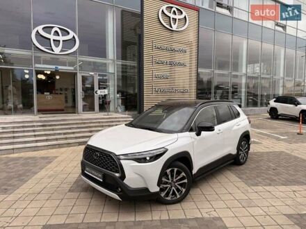 Тойота Corolla Cross 2024 у Одесі на Automoto.ua Білий Тойота Corolla Cross, об'ємом двигуна 2 л та пробігом 2 тис. км за 39378 $, фото 1 на Automoto.ua