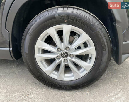 Черный Тойота Corolla Cross, объемом двигателя 2 л и пробегом 7 тыс. км за 24000 $, фото 25 на Automoto.ua