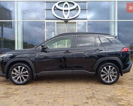Черный Тойота Corolla Cross, объемом двигателя 2 л и пробегом 13 тыс. км за 38470 $, фото 2 на Automoto.ua