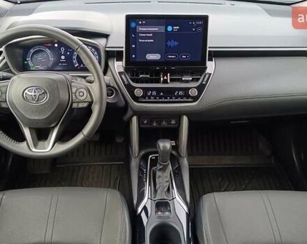 Черный Тойота Corolla Cross, объемом двигателя 2 л и пробегом 13 тыс. км за 38470 $, фото 7 на Automoto.ua