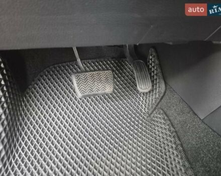 Черный Тойота Corolla Cross, объемом двигателя 2 л и пробегом 33 тыс. км за 32500 $, фото 54 на Automoto.ua