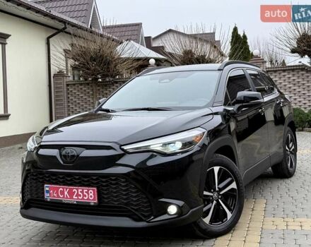 Чорний Тойота Corolla Cross, об'ємом двигуна 2 л та пробігом 5 тис. км за 29700 $, фото 1 на Automoto.ua