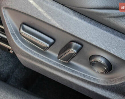 Красный Тойота Corolla Cross, объемом двигателя 2 л и пробегом 1 тыс. км за 38810 $, фото 22 на Automoto.ua