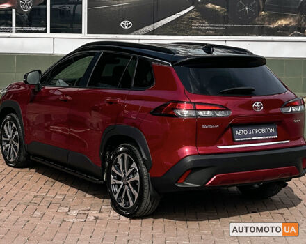 Красный Тойота Corolla Cross, объемом двигателя 2 л и пробегом 518 тыс. км за 38899 $, фото 7 на Automoto.ua
