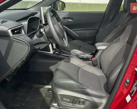 Красный Тойота Corolla Cross, объемом двигателя 1.99 л и пробегом 1 тыс. км за 38907 $, фото 13 на Automoto.ua