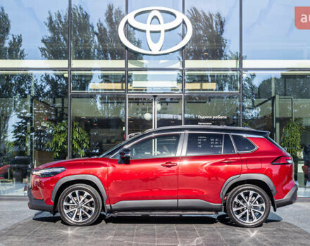 Красный Тойота Corolla Cross, объемом двигателя 2 л и пробегом 1 тыс. км за 38810 $, фото 2 на Automoto.ua